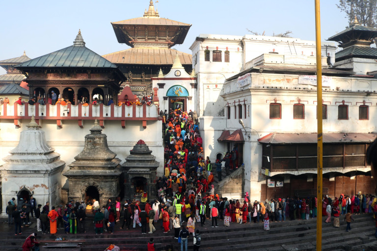 पशुपति आर्यघाटमा शवबाट मासु र हड्डी निकालेको आरोपमा पक्राउ