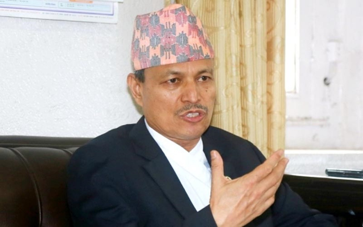 भीम रावलको प्रश्न- दाउन्ने सडक ठप्प छ, सरकार रेल, जहाज र रकेट बनाउन व्यस्त हो र?