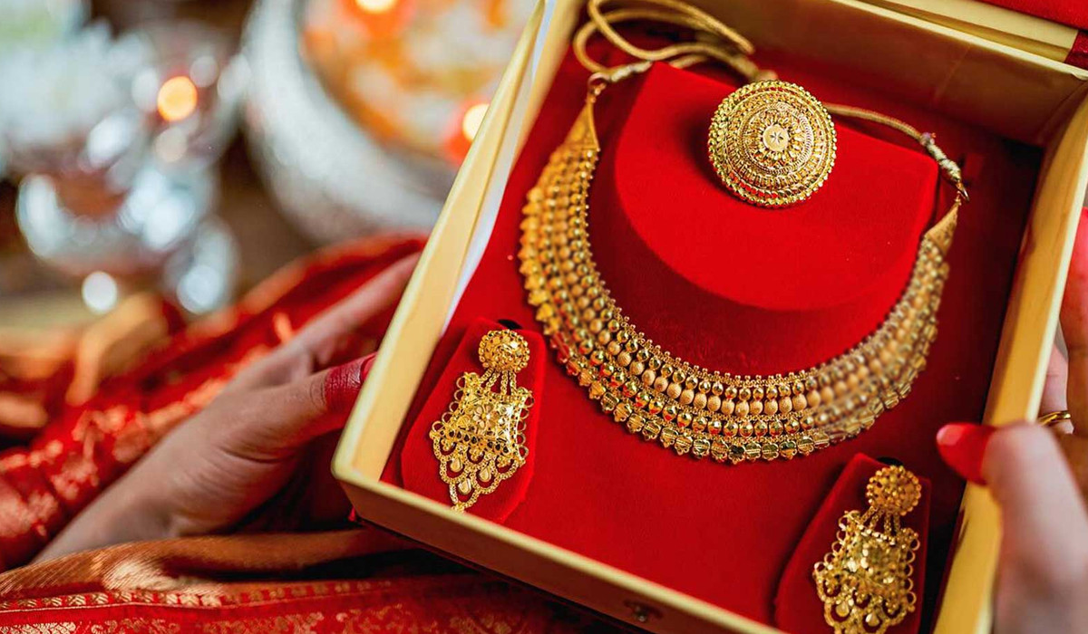 आज पनि ह्वात्तै घट्यो सुनचाँदीको मूल्य, हेर्नुहोस् कतिमा हुँदैछ कारोबार?