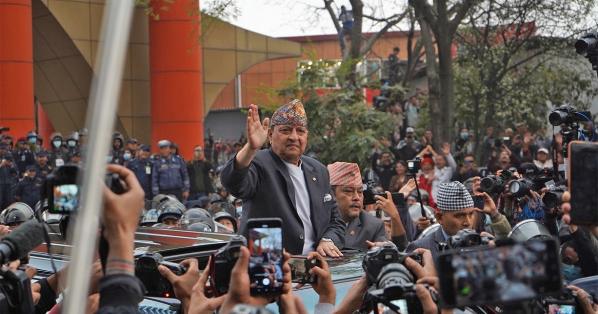 पूर्वराजालाई पक्राउ गर्न खोजिदैछ (विज्ञप्तीसति)
