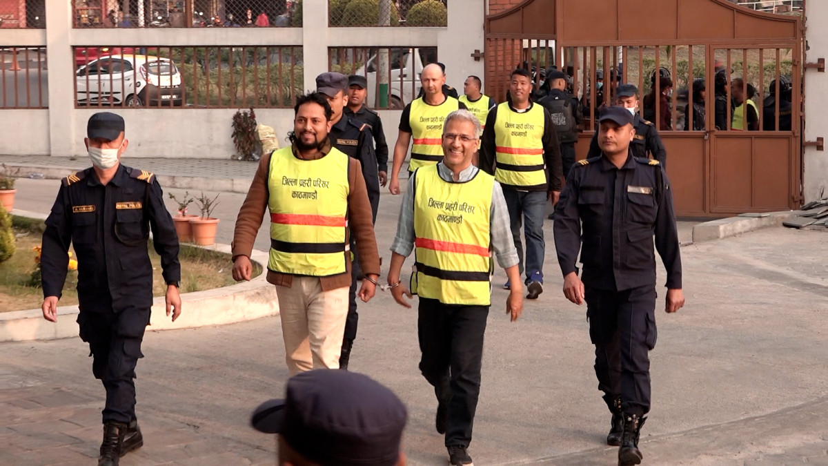 तीनकुने घटना: यी हुन् रवीन्द्र र धवलसहित पक्राउ परेका ४१ जना (सूचीसहित)