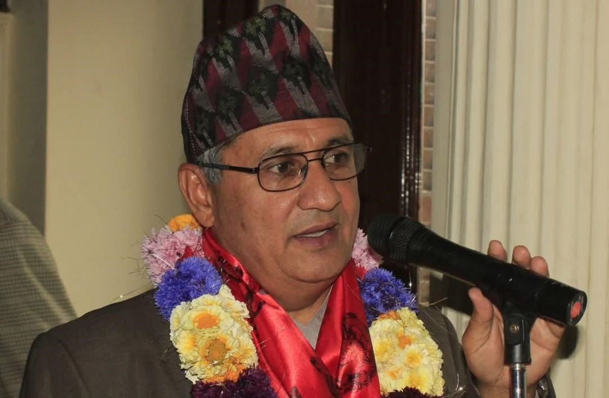 पूर्वराजालाई राजवादीहरूले गलत ढङ्गले मूल्याङ्कन गर्नु भएको छ: भीमप्रसाद आचार्य