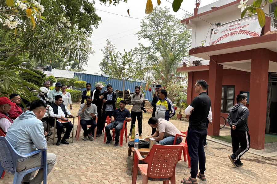 सुर्खेत उपत्यका नगर विकास समितिमा अख्तियारको दुई घण्टा छापा