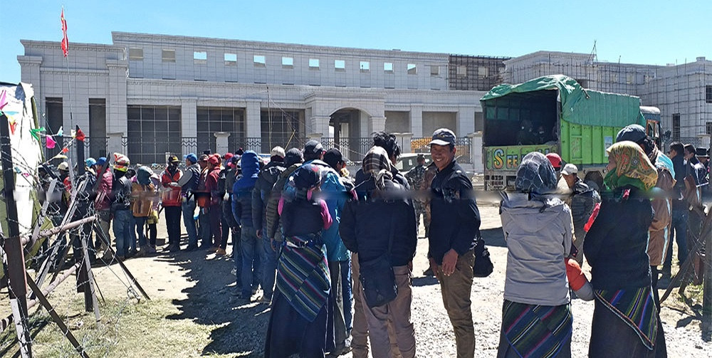 कोरला नाकाबाट घरायसी प्रयोजनको सामान ल्याउन पाइने