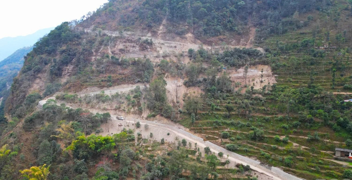 बजेट अभावले रोकियो सडक निर्माण