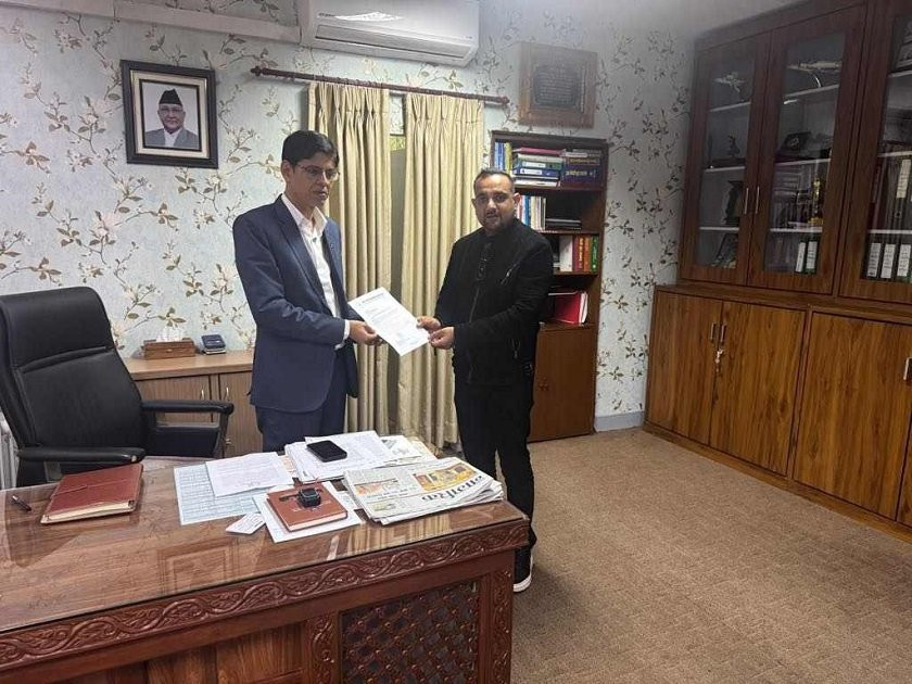 ड्रोन दर्ता शुल्कमा अत्यधिक वृद्धि गरिएकोमा नेपाल मानव रहित विमान (ड्रोन) संघले मन्त्रालय पुगेर बुझायो ध्यानाकर्षण पत्र