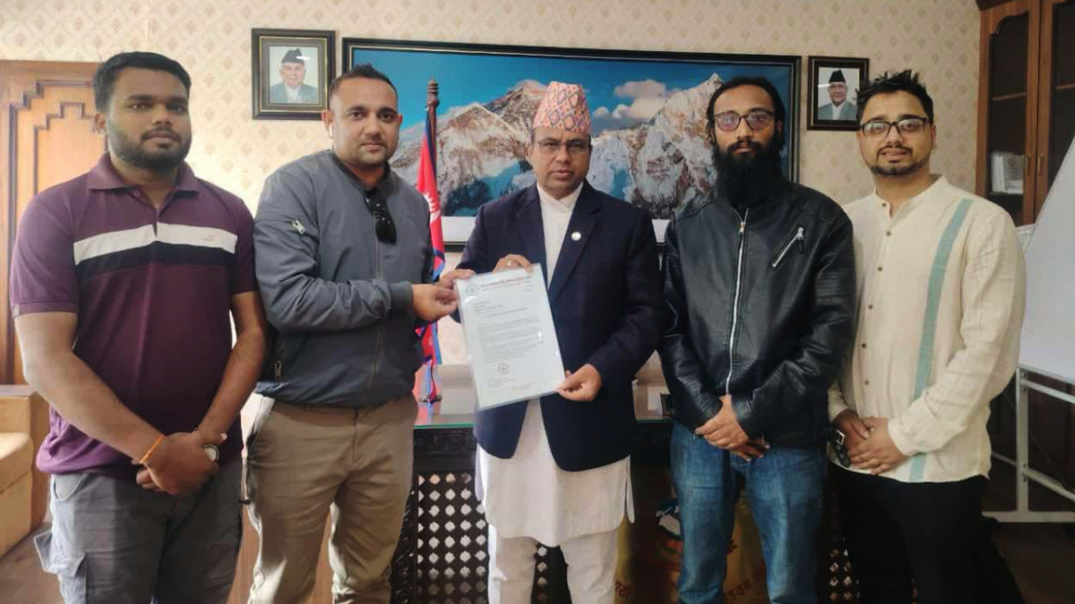 ड्रोन दर्ता शुल्क ४ सय गुणाले बढाएको भन्दै ड्रोन संघले मन्त्रीलाई बुझायो ध्यानाकर्षण पत्र