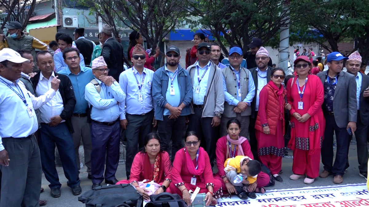 शिक्षकहरुको आन्दोलन जारी, विद्यार्थी भर्ना अभियान प्रभावित