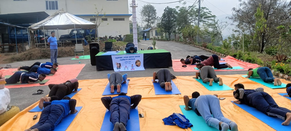 ट्राफिक प्रहरीको प्रदूषणबाट उत्पन्न स्वास्थ्य समस्या न्यूनीकरण गर्न आयुर्वेदको विशेष कार्यक्रम