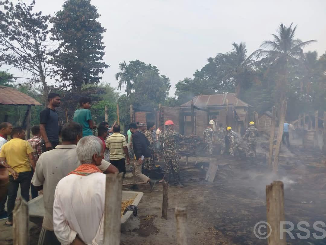 लामखुट्टे धपाउन बालेको आगो घरमा सल्किँदा आगलागीमा ६० लाख बराबरको क्षति