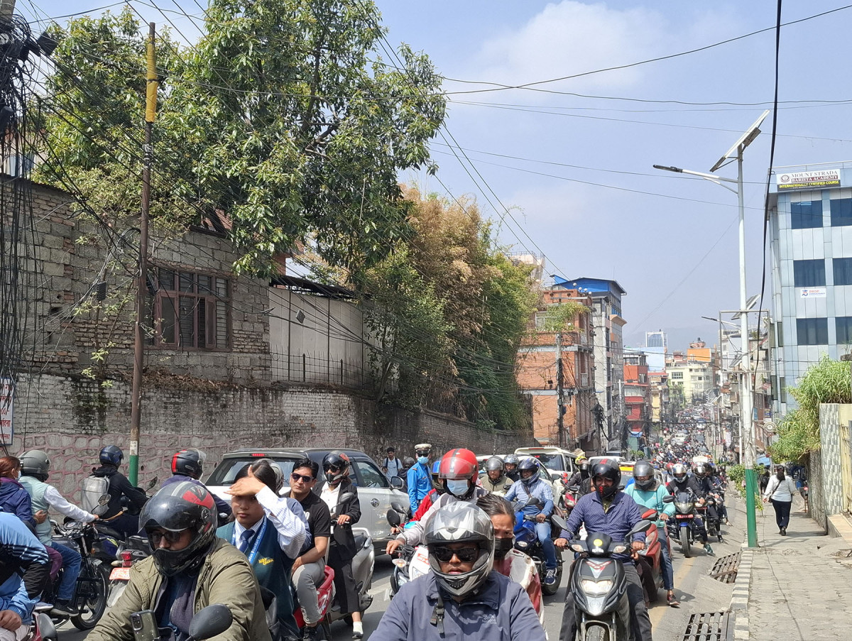 दोहोरो आन्दोलनले सर्वसाधारणलाई सास्ती
