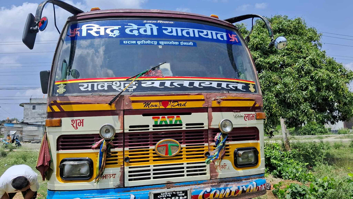 धरानबाट चोरी भएको बस विराटनगरमा भेटियो