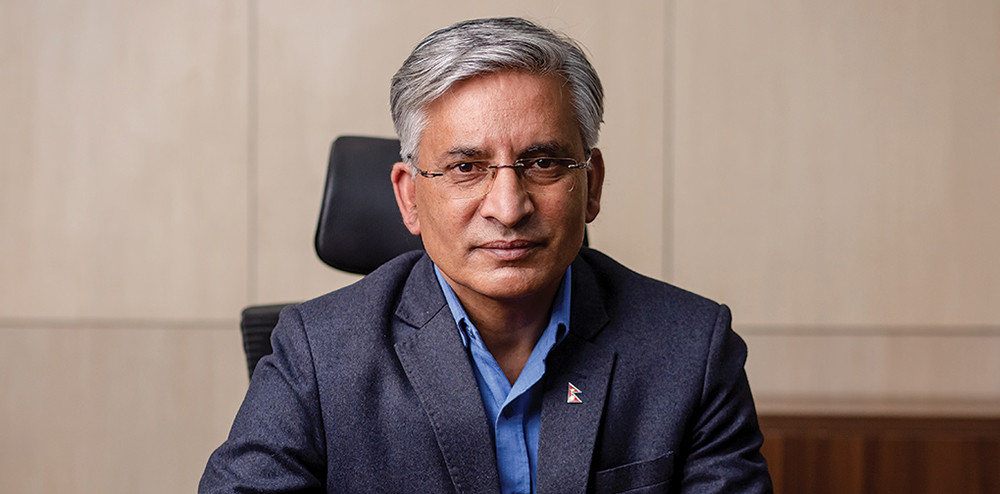 बलेको बत्तीमुनि बसेर पोष्ट लेख्दै ‘बिजुली गयो’ भन्ने न्यारेटिभ बनाइँदैछः विष्णु रिमाल