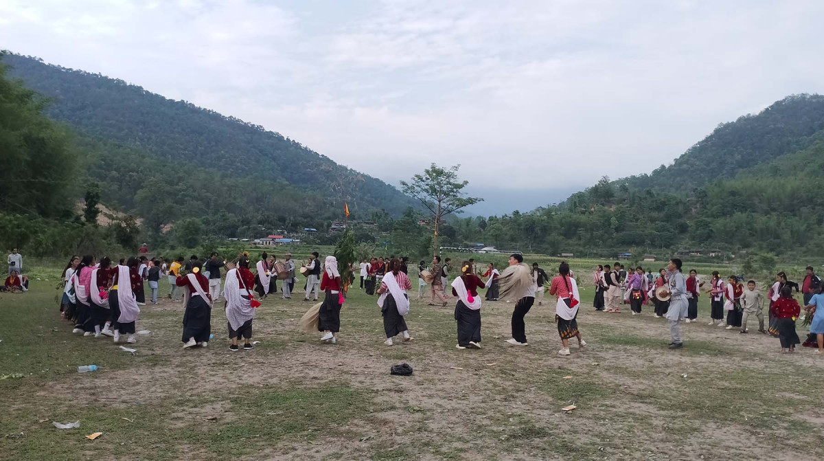गाउँगाउँमा साकेला सिली