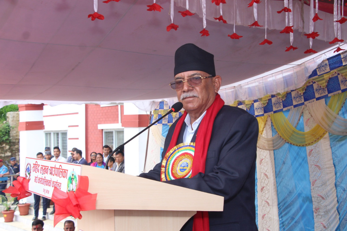 गणतन्त्र र संविधान रक्षाका लागि सबै गणतन्त्रवादी शक्ति एकजुट हुनुपर्छः प्रचण्ड
