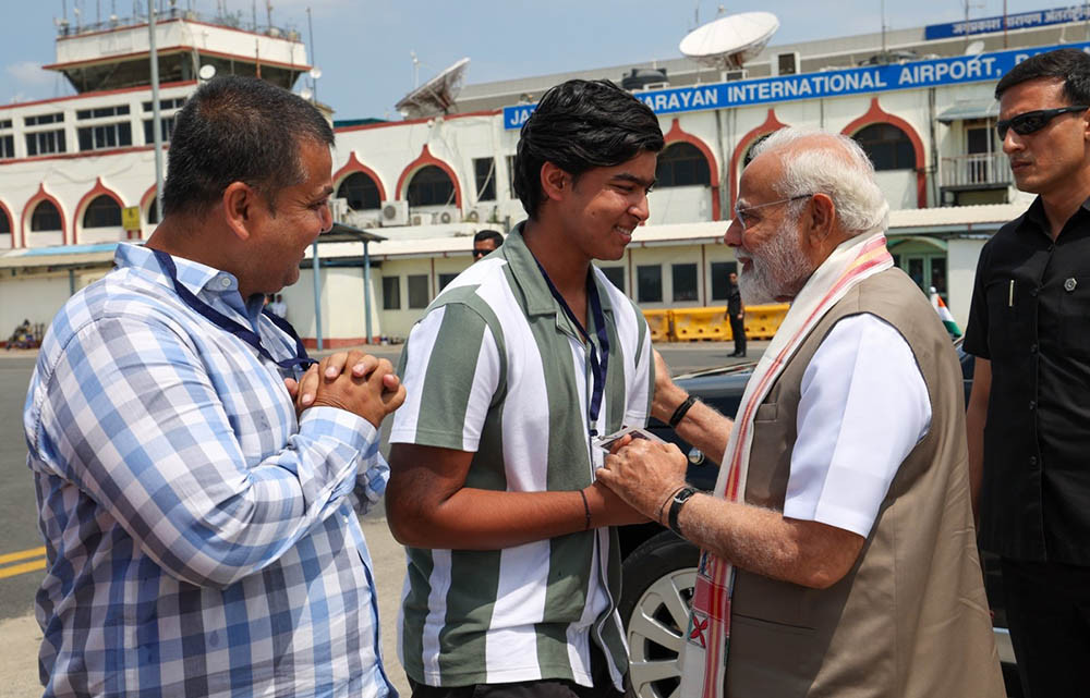 आइपिएलको कान्छो खेलाडी सूर्यवंशीसँग प्रधानमन्त्री मोदीको भेट
