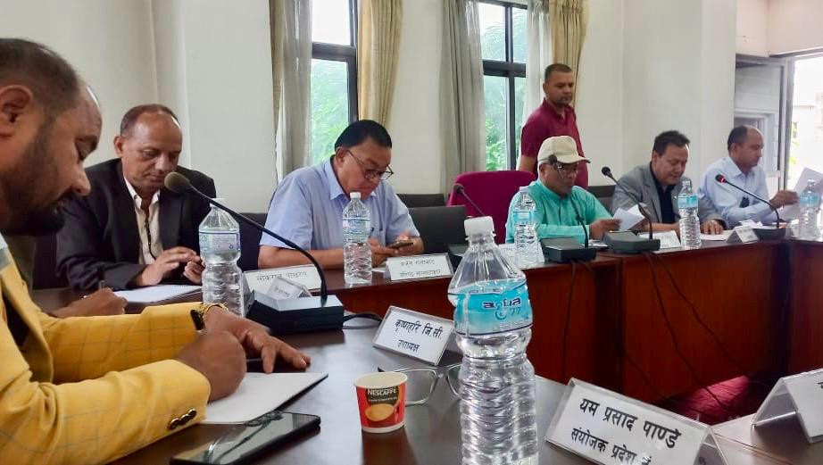 सार्वजनिक यातायात बचाउ आन्दोलनमा ट्रक व्यवसायी सहभागी हुने