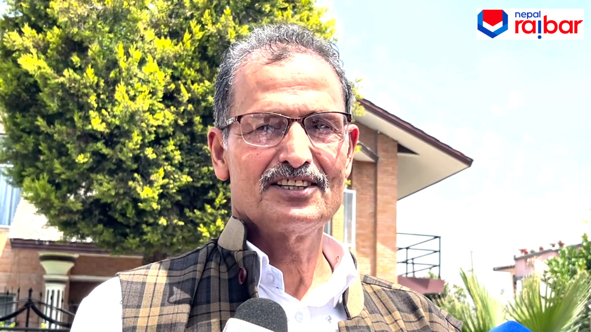 सरकार अधिनायकवादतिर उन्मुख: अग्नि सापकोटा