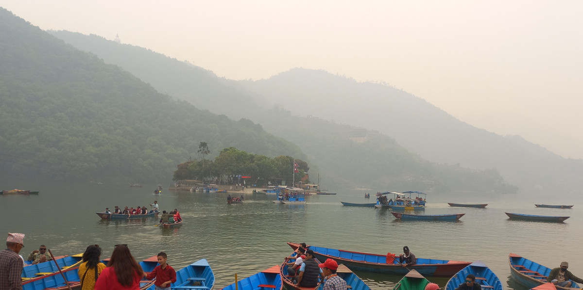 प्याराग्लाइडिङ दुर्घटनामा परी फेवातालमा खसेका चार जनाको सकुशल उद्धार