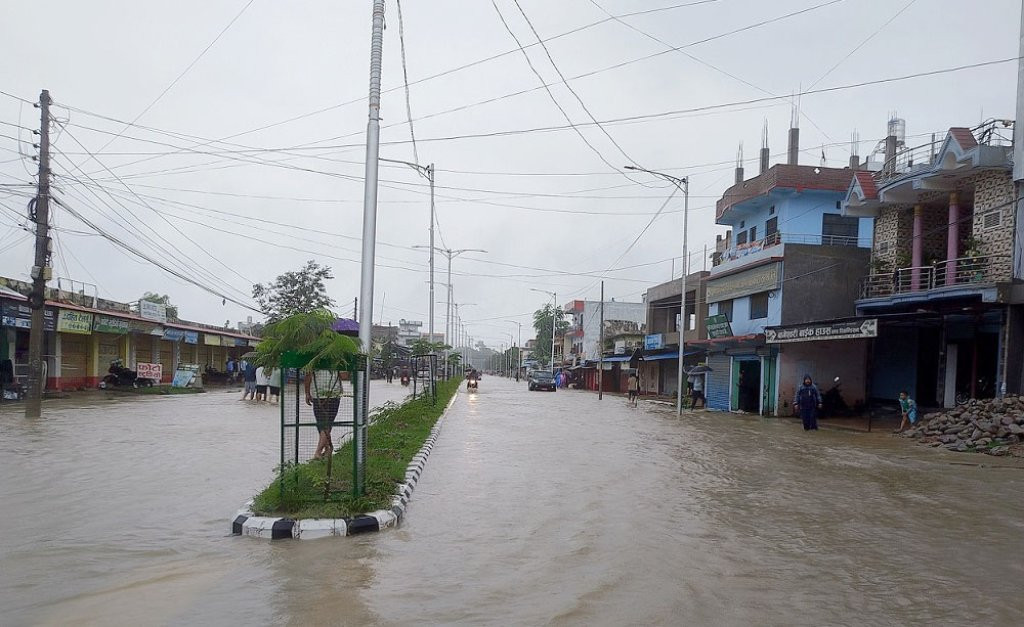 धनगढी जलमग्न: दुई हजार घरमा पानी पस्यो, आठ जनाको उद्धार