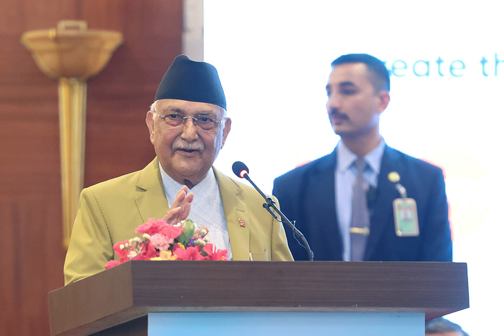 प्रधानमन्त्री ओलीको आम जनतालाई सुझाव- चालीस कटेपछि रमाउँला भन्ने गीतमा नअल्मलिनु, ३० वर्षभित्र तीन सन्तान पाइसक्नु