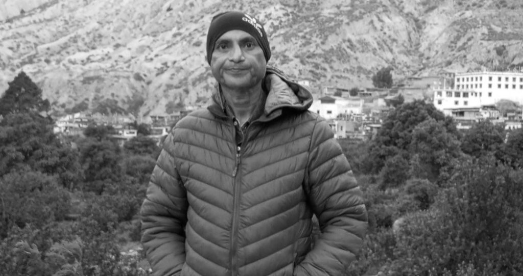 साइकल यात्रुलाई जोगाउँदा मोटरसाइकल दुर्घटना, गयो पत्रकार बस्यालको ज्यान