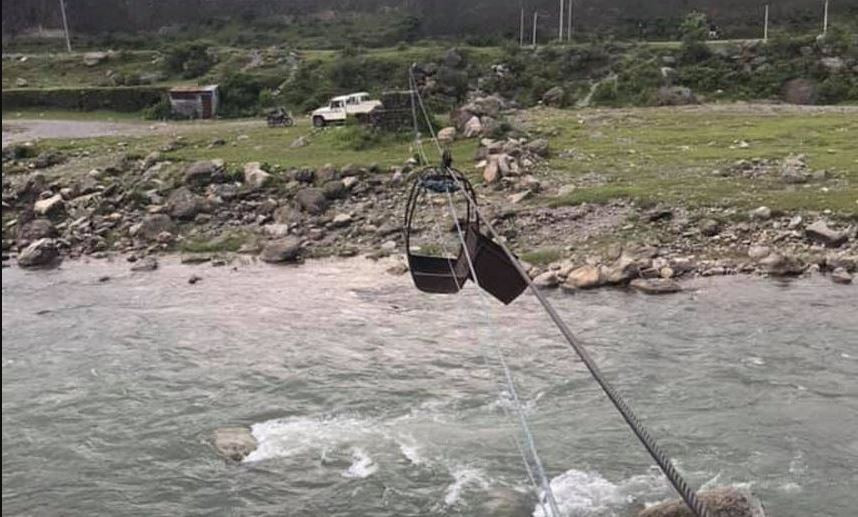 दुर्गमको दुखः तुइन चुँडिँदा महाकाली नदीमा खसेर युवक बेपत्ता
