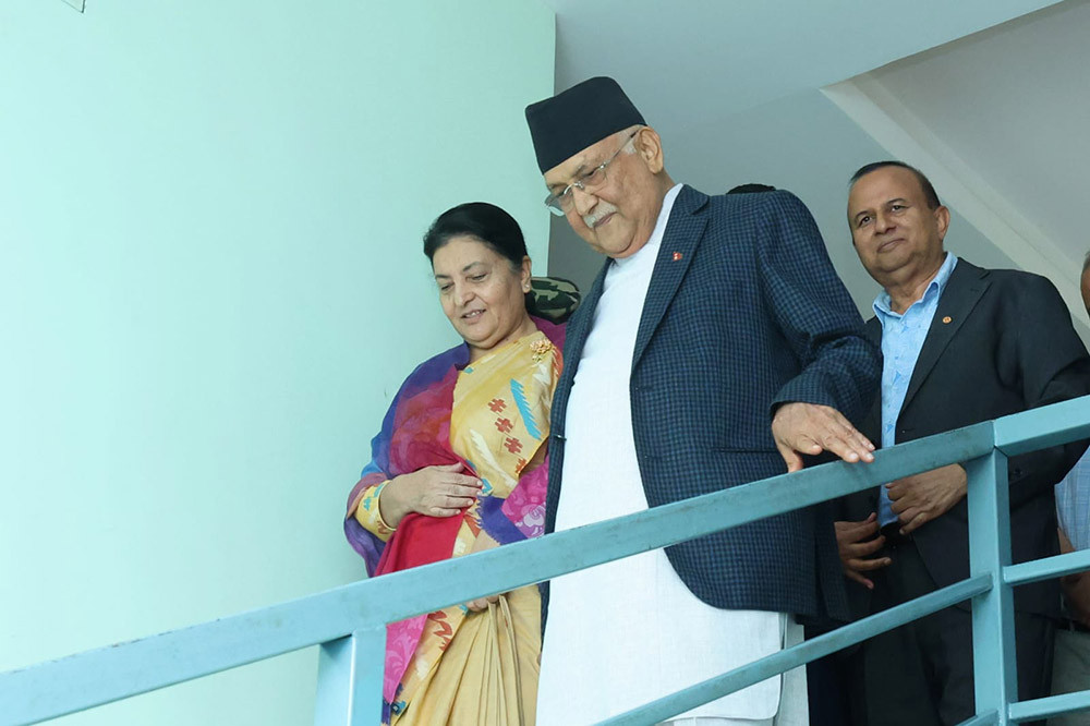 विद्या भण्डारीले अध्यक्षमै आँखा गाडेपछि पार्टीले सदस्यबाट हटायो: ओली