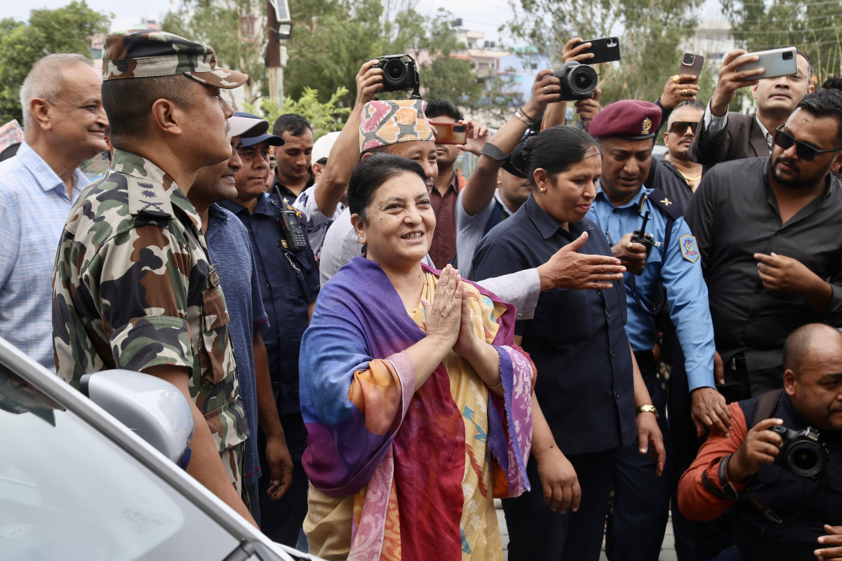 दश वर्षपछि एमाले पार्टी कार्यालयमा विद्या भण्डारीको इन्ट्री