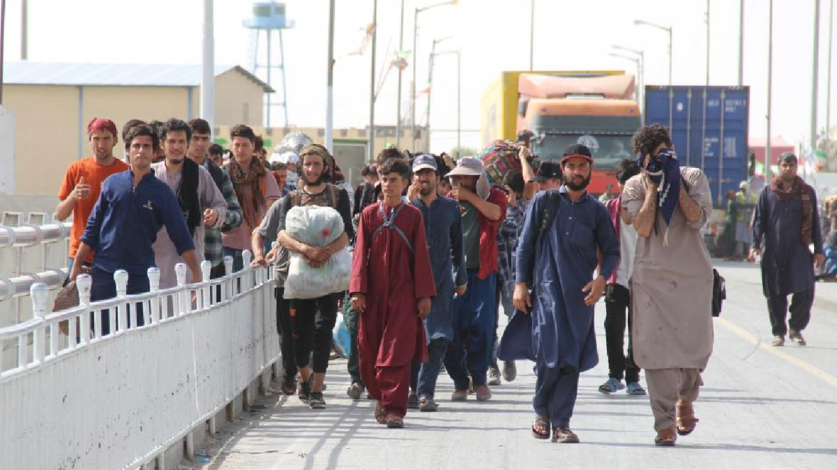 Over 1,500 Afghan Refugee Families Return Home in a Single Day