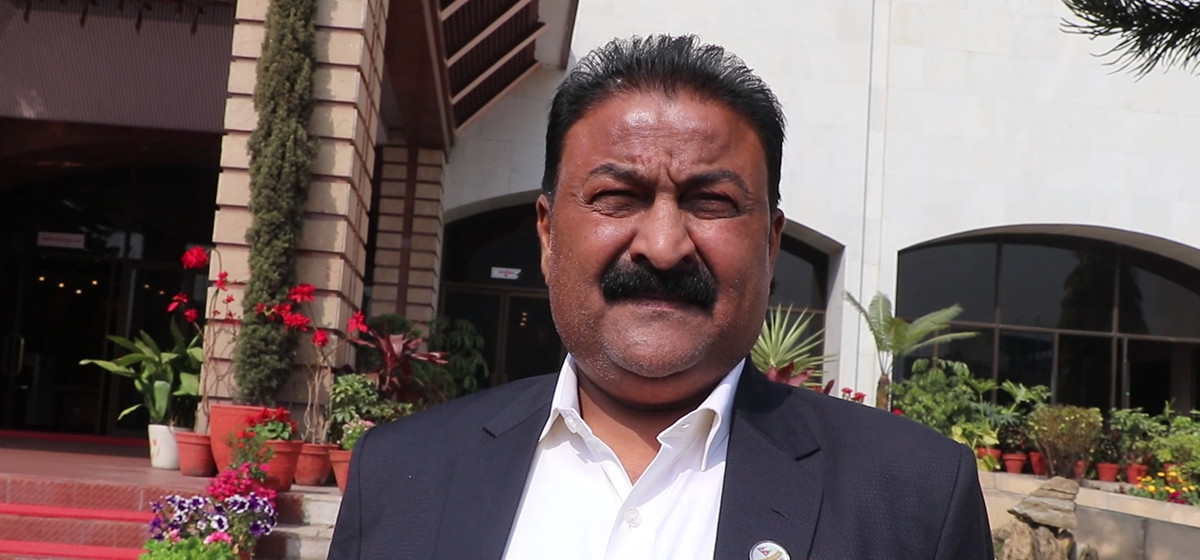 निवर्तमान मन्त्री गुप्तासँग सोधपुछ गर्दै अख्तियार