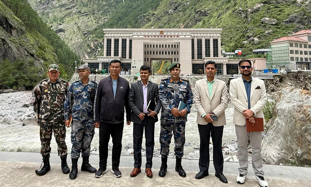 बाढीले बगाएको मितेरी पुलको ठाउमा चीनले आजदेखि बेलिब्रिज निर्माण सुरु गर्ने