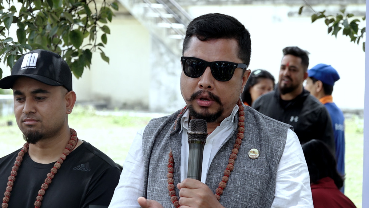 फलफूलमा हुने आयात कम गर्न फल दिने विरुवा रोप्न आवश्यक : सांसद श्रेष्ठ