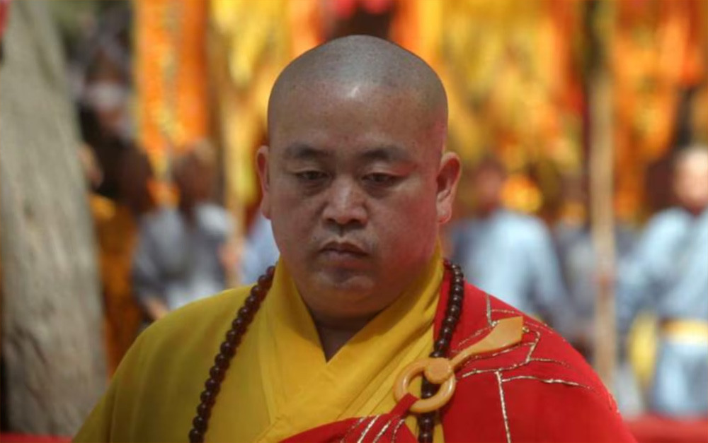 चीनको प्रसिद्ध शाओलिन मन्दिरका मुख्य पुजारी योङजिन बर्खास्त