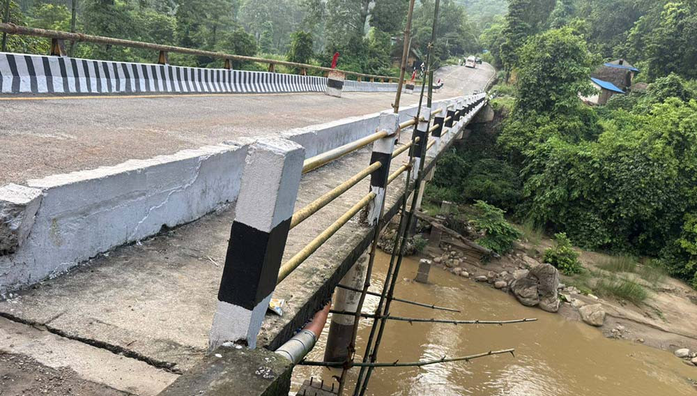 दाङको मसोट खोलाको पुल मर्मतका शुक्रबारसम्म सवारी साधन बन्द