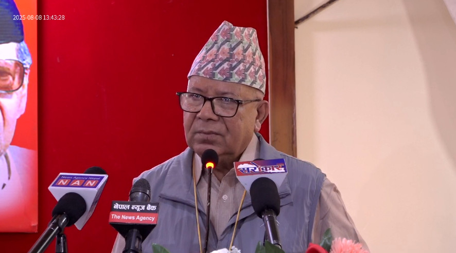 एकीकृत समाजवादी निर्णायक शक्ति हो, सानो पार्टी होइन्ः माधव नेपाल
