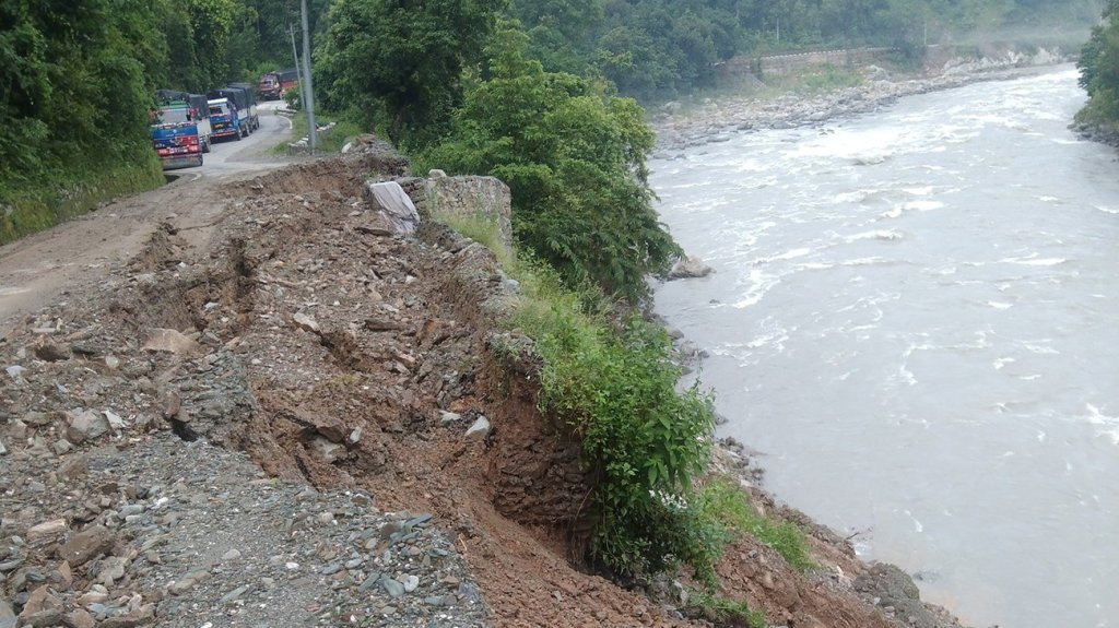 काठमाडौं–मन्थली आवागमन बन्द